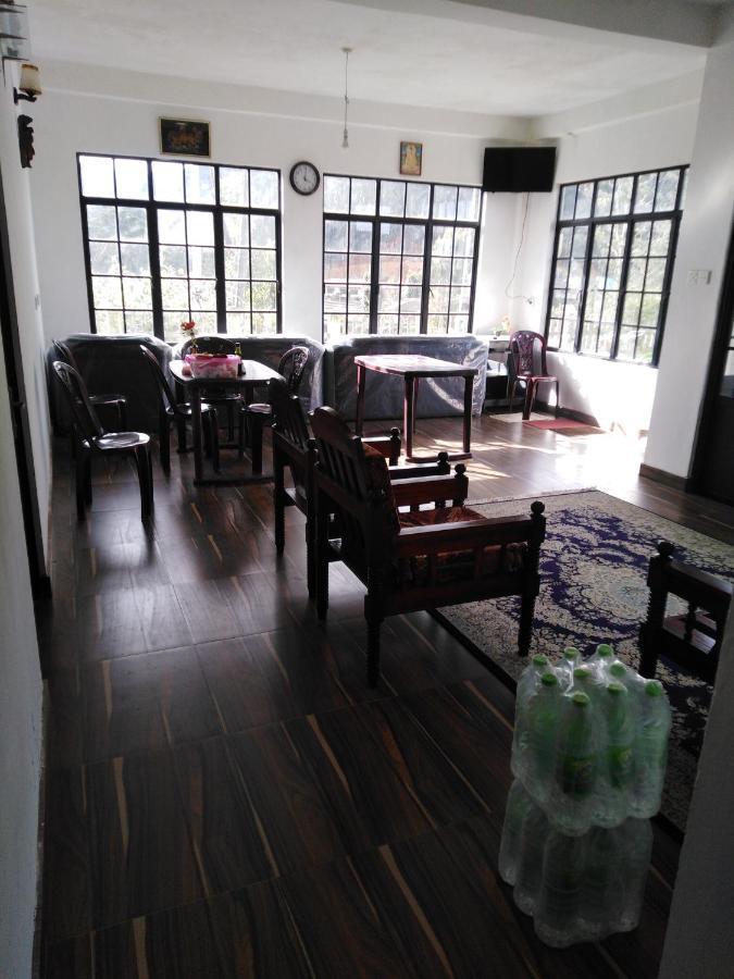 Hotel Akiko Rest à Nuwara Eliya Extérieur photo