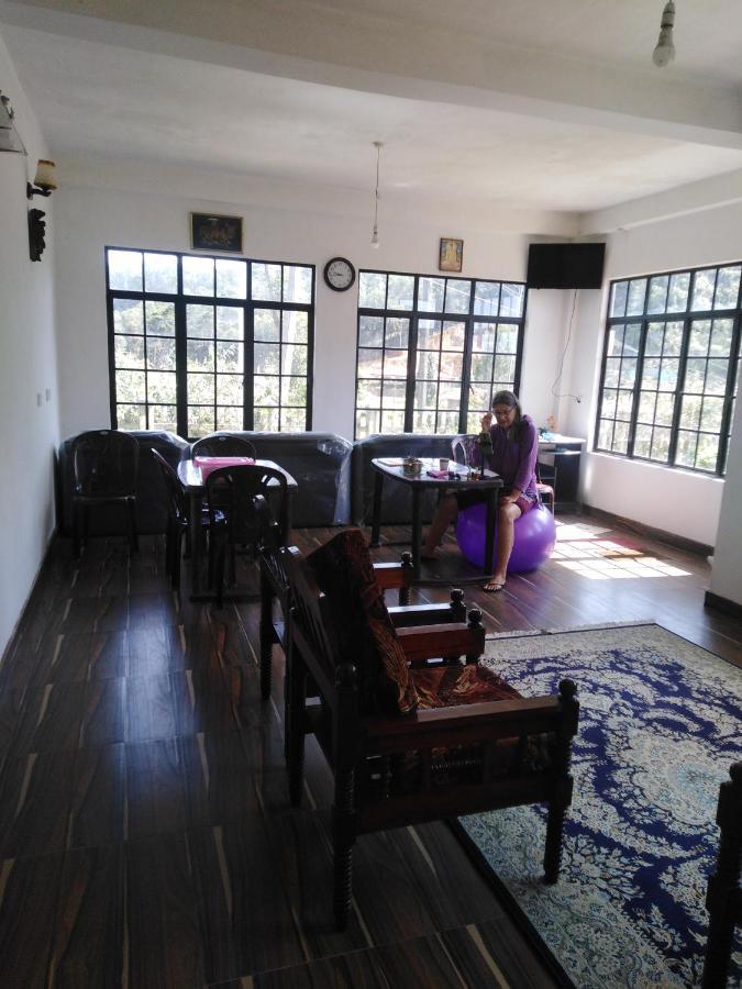 Hotel Akiko Rest à Nuwara Eliya Extérieur photo