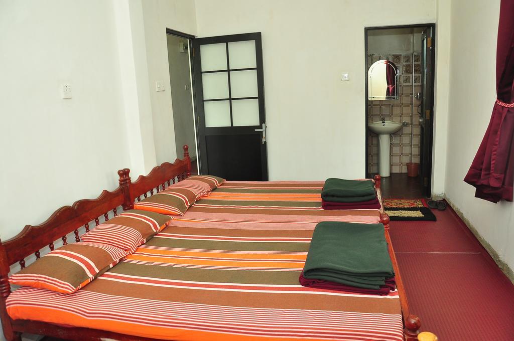 Hotel Akiko Rest à Nuwara Eliya Extérieur photo