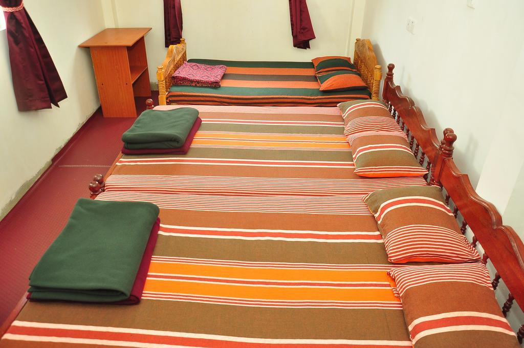 Hotel Akiko Rest à Nuwara Eliya Extérieur photo